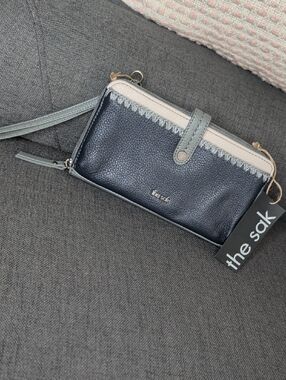 New With Tags The Sak. Iris Smartphone Wallet